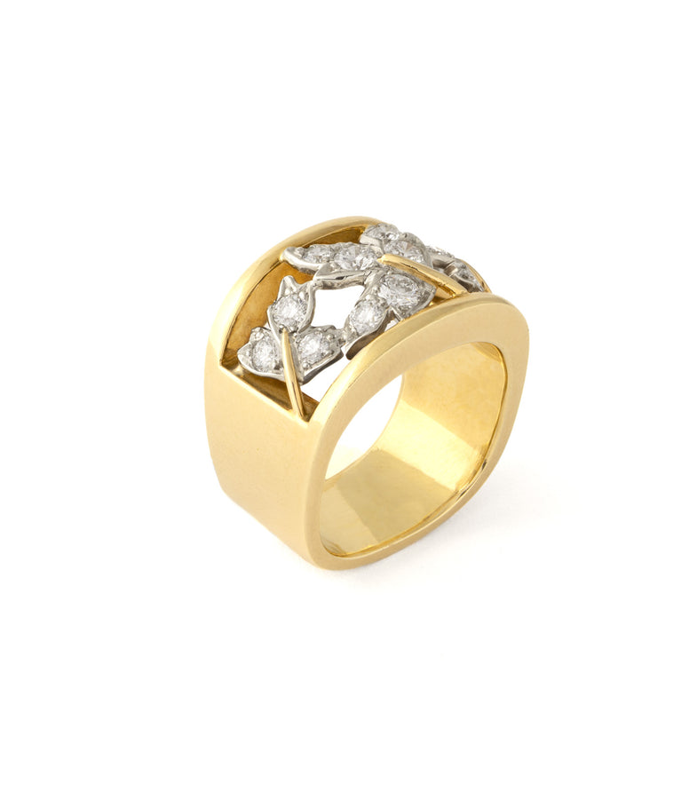 DIAMOND LEAF RING