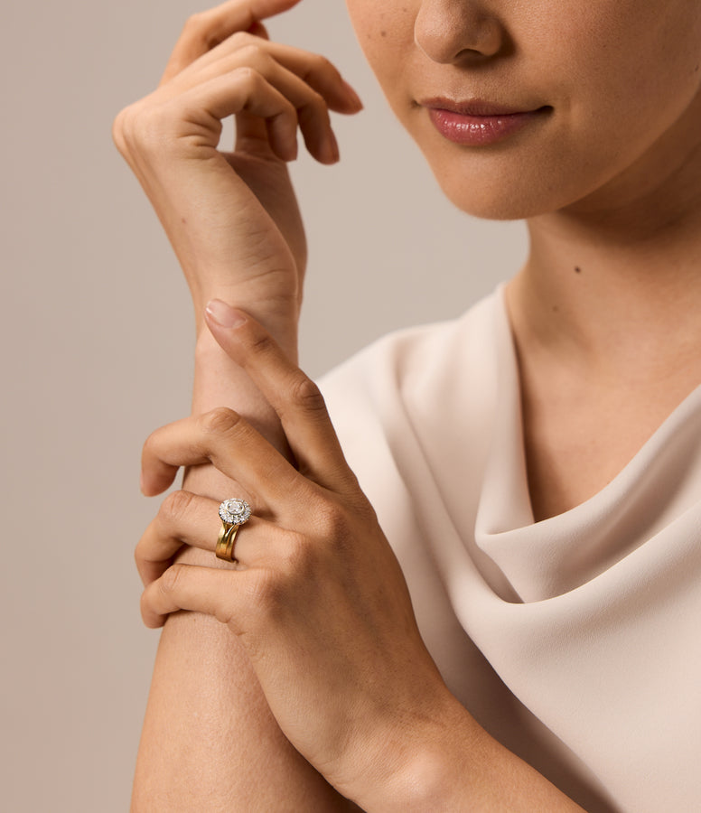 DIAMOND HALO RING