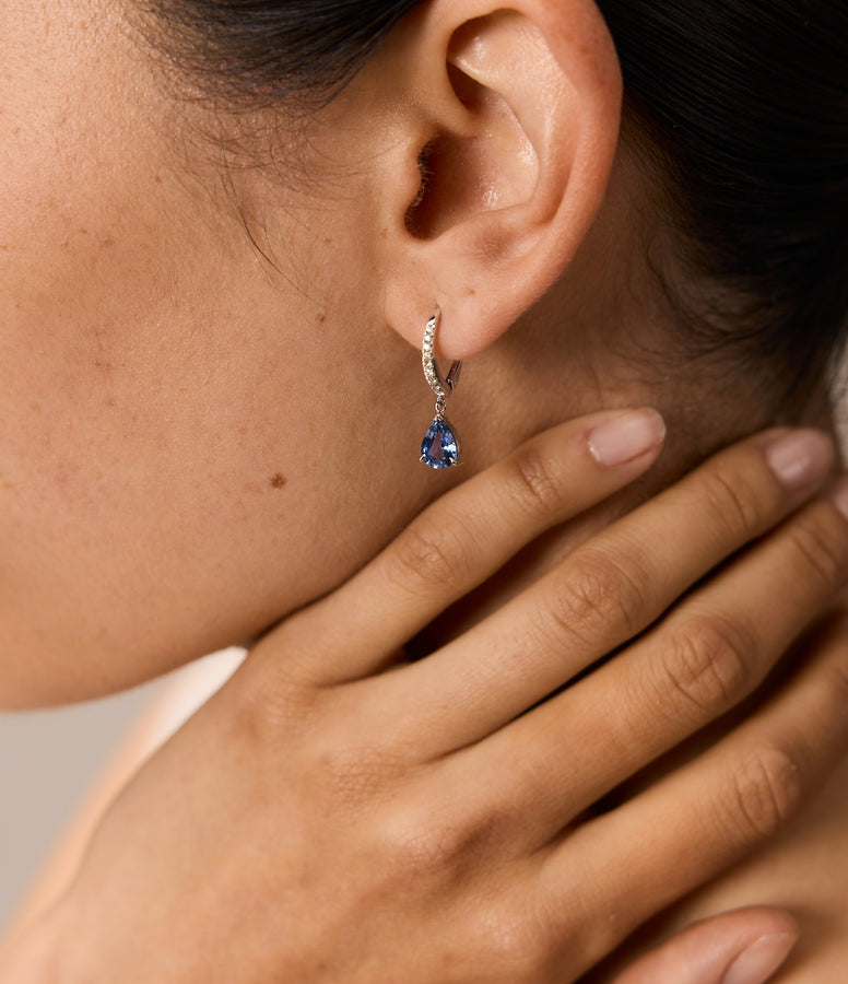 SAPPHIRE AND DIAMONDS EARRINGS