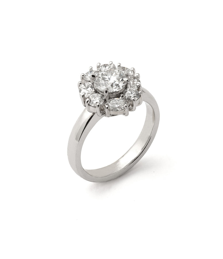 CLUSTER HALO DIAMOND RING