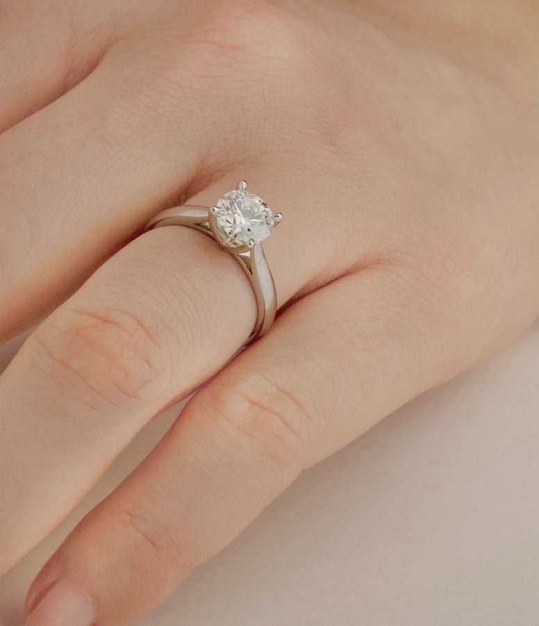 SOLITAIRE DIAMOND RING