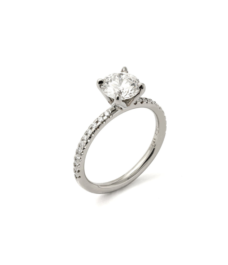 BRILLIANT CUT DIAMOND WITH PAVE RING