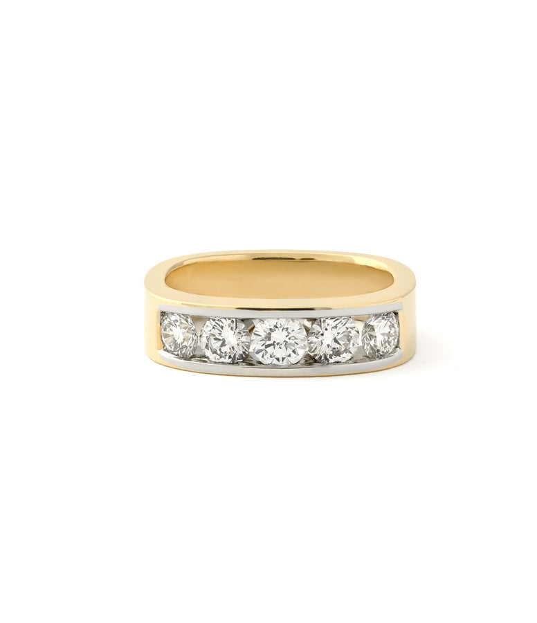 CHANNEL SET DIAMOND BAND